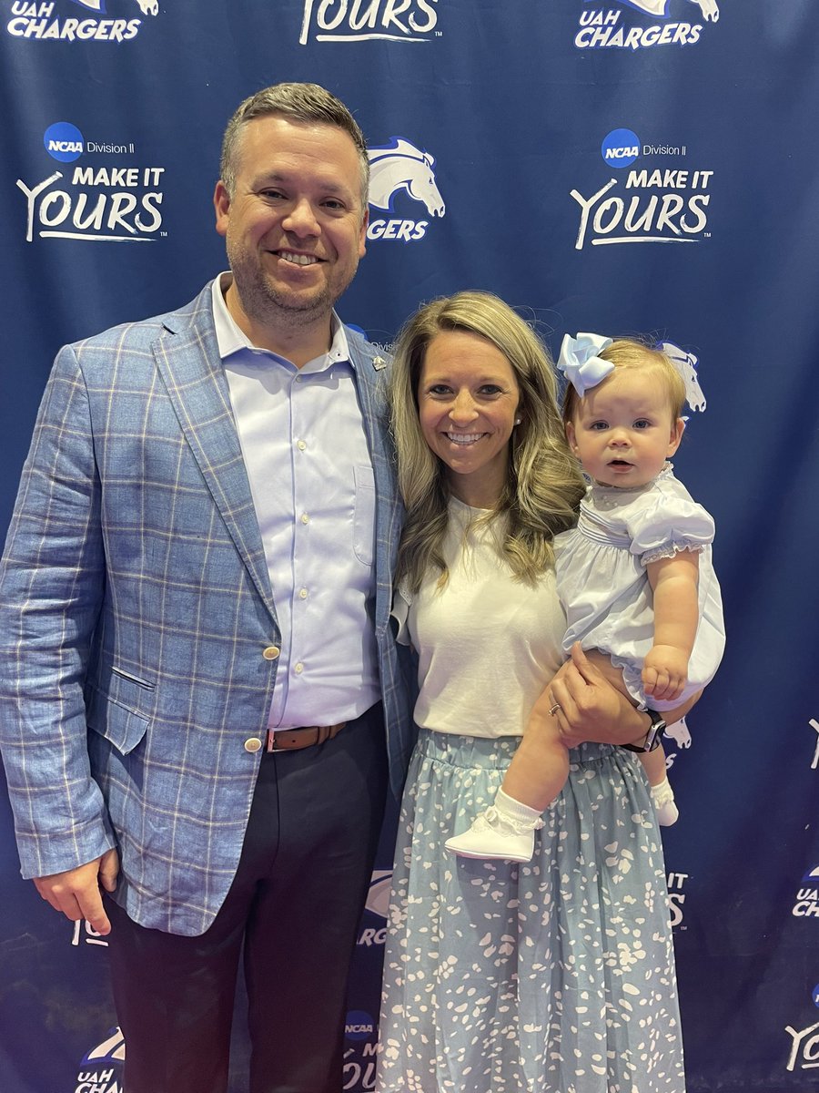 UAHChargersAD's tweet photo. We had a great time at The Spraggys tonight! Great job @UAH_SADV and @UAHSAAC!! https://t.co/uYlUCn4ppZ