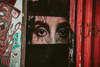 whitedovecrafts's tweet image. Photo By Екатерина Балабанова | Unsplash 
 #japaneseart #head&amp;amp;shoulders #functonalglass #glassrecyclers #arttoys