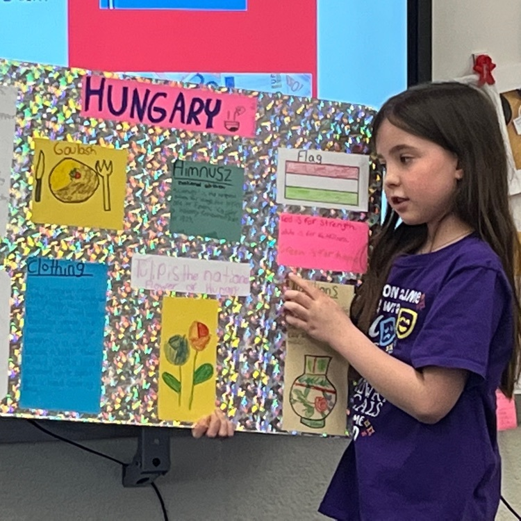 WPSSicomac's tweet photo. Third graders share what they learned about different cultures and traditions around the globe in social studies. π #sicomac #culture #traditions #comparecontrast #buildingacommunityoflearners https://t.co/WTSlUEHluN