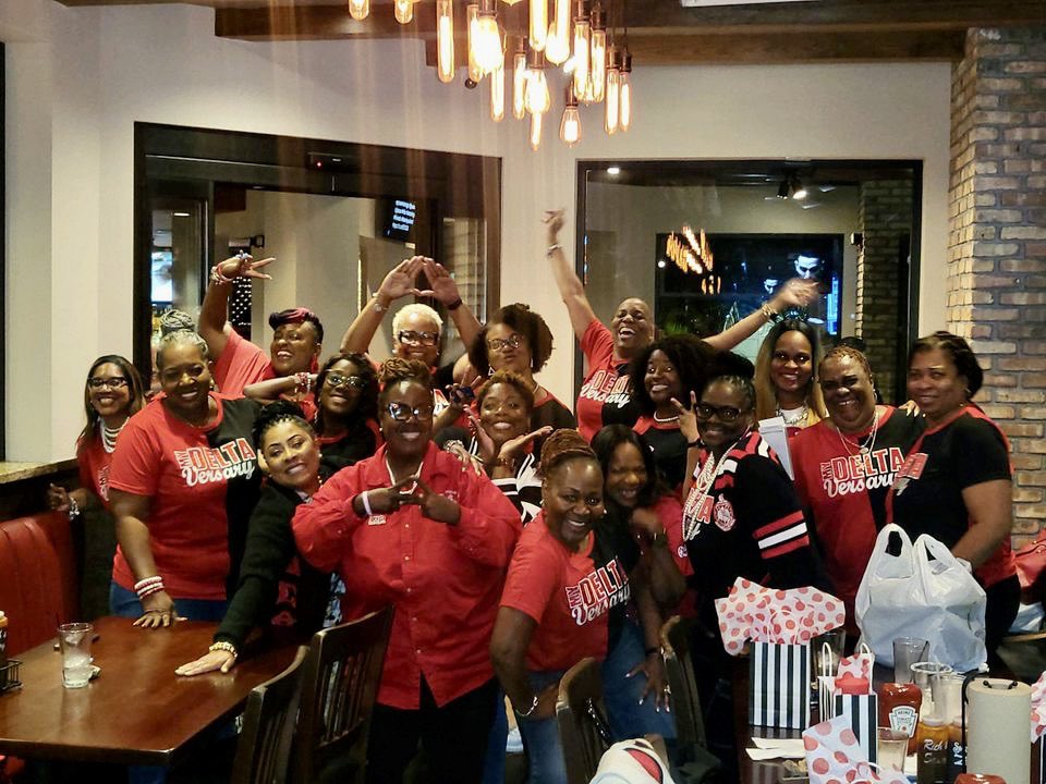 IrisElijah's tweet image. 14 years a Delta. Forever grateful for #CINEMA70. #MiamiAlumnae #Spr09 #23