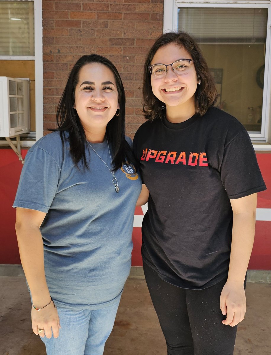 lizetrcasas's tweet photo. It was so great to catch up with Nyah at @uiwcardinals today! She was part of my #GirlScoutTroop for 6 years π and she is doing amazing in school!
π So proud π @girlscoutsswtx #Troop2506 #GirlScoutMom #TroopLeader #OnMyHonor #MisstheShenanigans #GSadventures https://t.co/lw3WNVOa6G