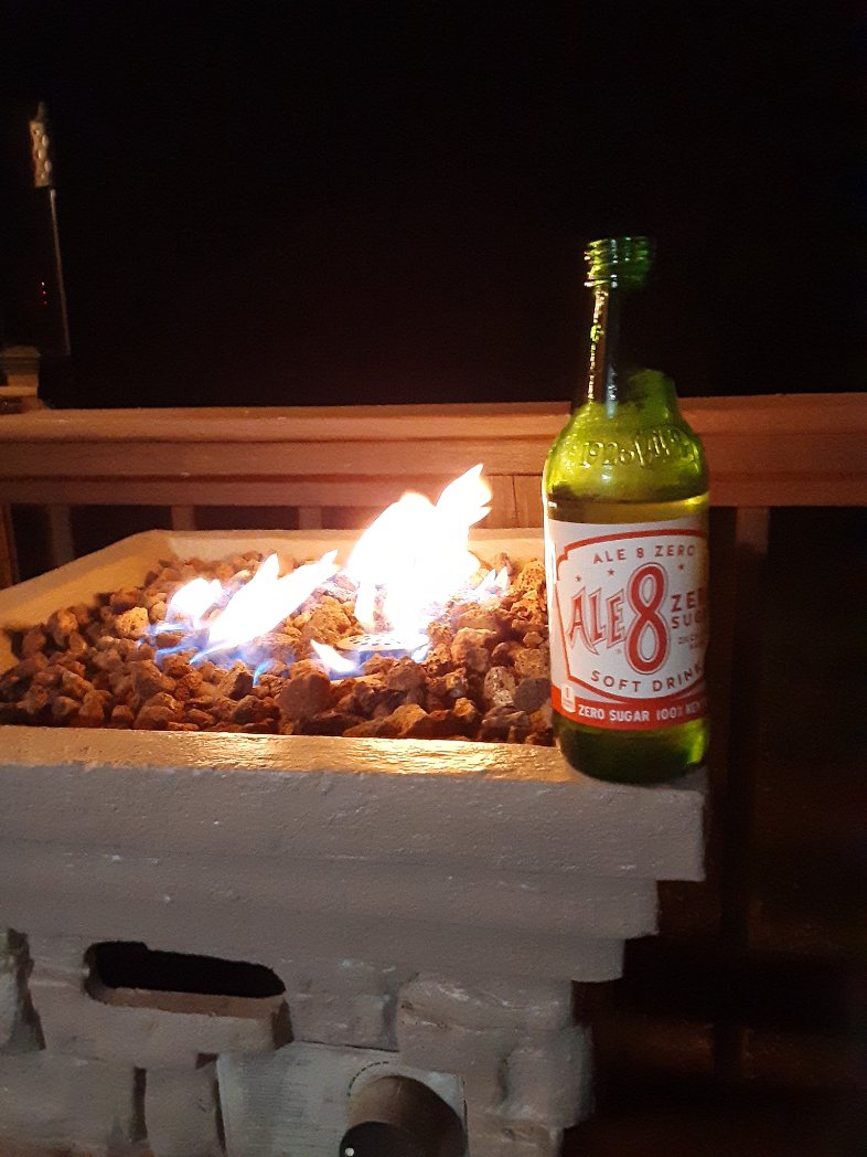 KY00BUCK's tweet photo. Nice night for firepit, marshmallows and Ginger Ale #Ale8 https://t.co/0d5W3YHFOK