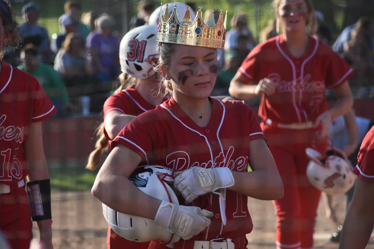 OGGageJohnson's tweet photo. Loving the softball home run celebrations in Owensboro this year https://t.co/BYxOMp7cpX