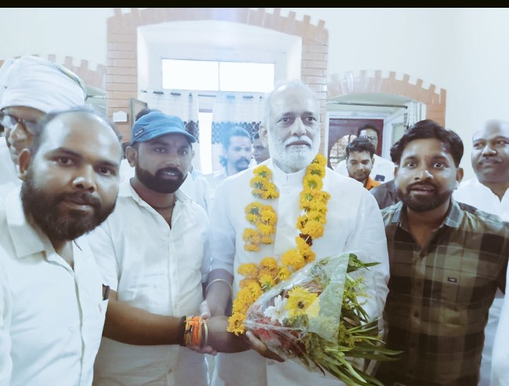 devilal966955's tweet photo. मध्यप्रदेश शासन की निगम अध्यक्ष कैबिनेट दर्जा प्राप्त से शैतान सिंह पाल जी से मुलाकात https://t.co/3VTpxyI5j2