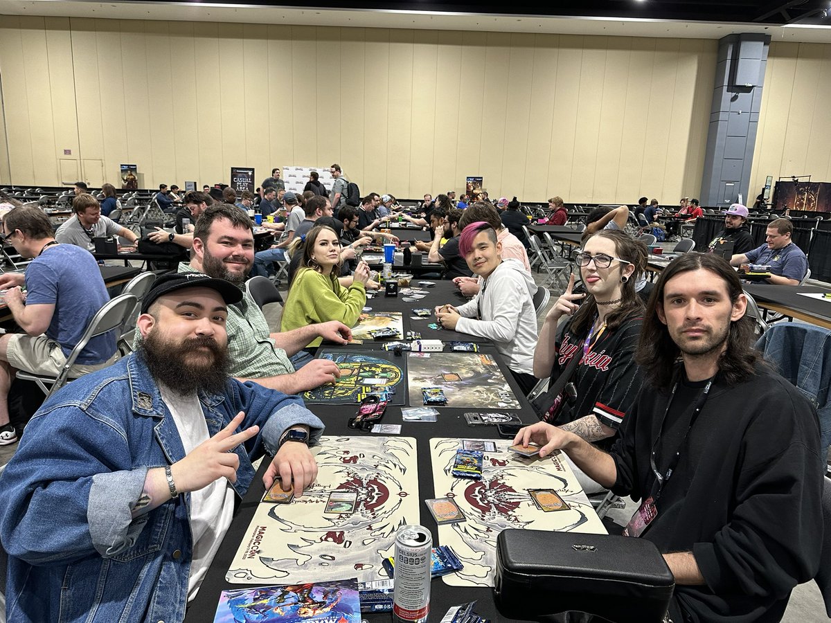 tronisbad's tweet image. All right, everyone!

I’m gonna run 6 TronTeamDrafts on Fri/Sat/Sun at #MagicCon Minneapolis; two team drafts per day)

I will be providing the packs as this is a free event that I will be hosting

I will teach you how to team draft!

I’ll make the sign-up sheet tonight :)