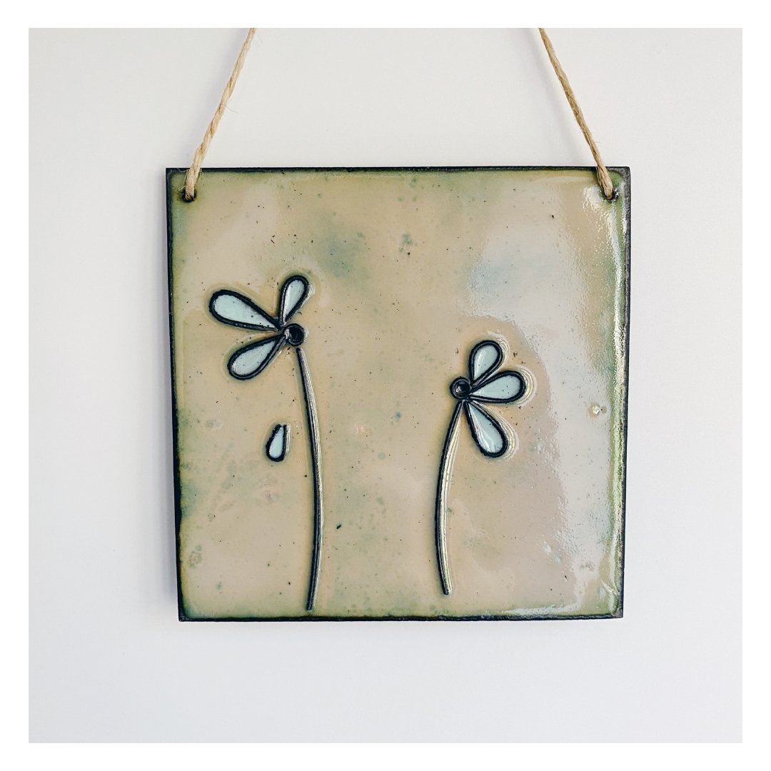 MaisyPlum2's tweet photo. Delicate Flowers Wall Art https://t.co/WyGTdTBBGm #bizbubble ##UKGiftHour #shopsmall #MHHSBD #giftideas #inbizhour #HandmadeHour #UKHashtags #WallArt https://t.co/F9KjNclgso