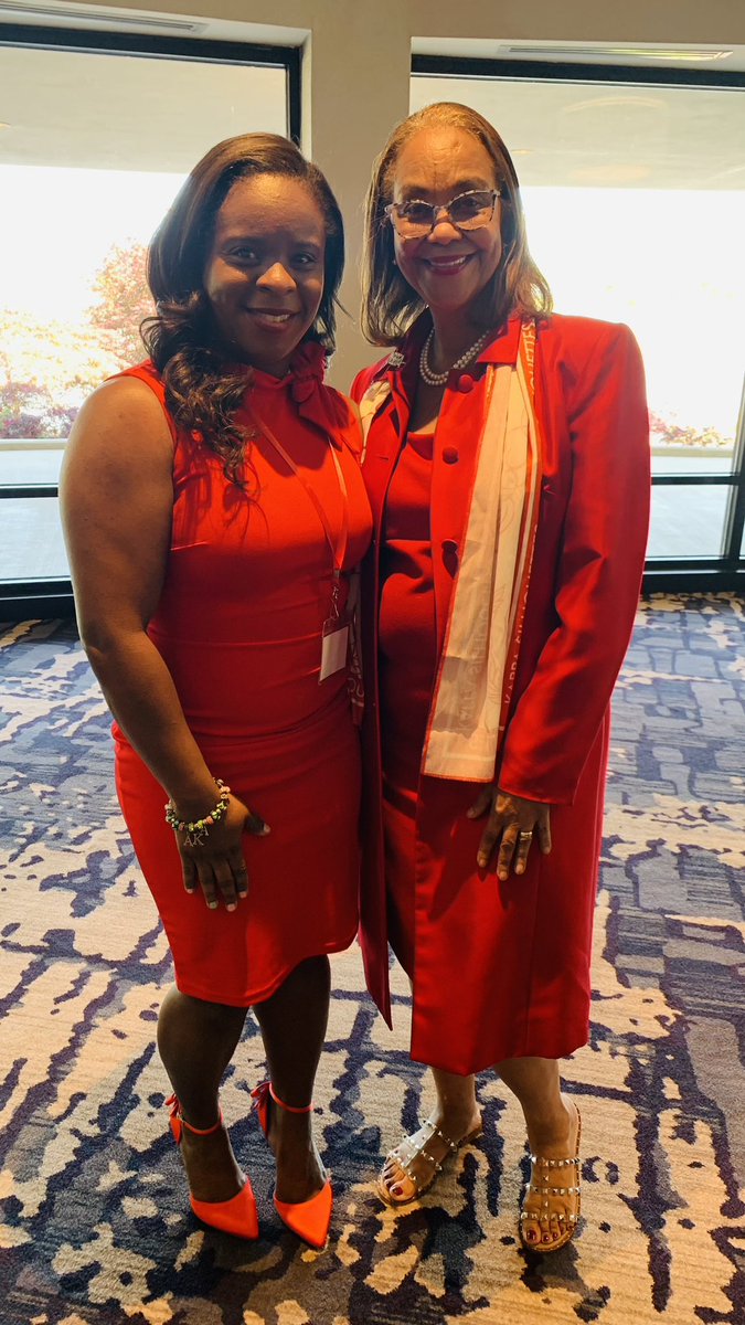 houkappasils's tweet photo. Our chapter had a great time attending the Silhouettes Meeting at the Kappa Alpha Psi Fraternity, Inc. Southwestern Province this weekend in Little Rock, Arkansas. ♥️♥️♥️ https://t.co/cHMzPZCKc3