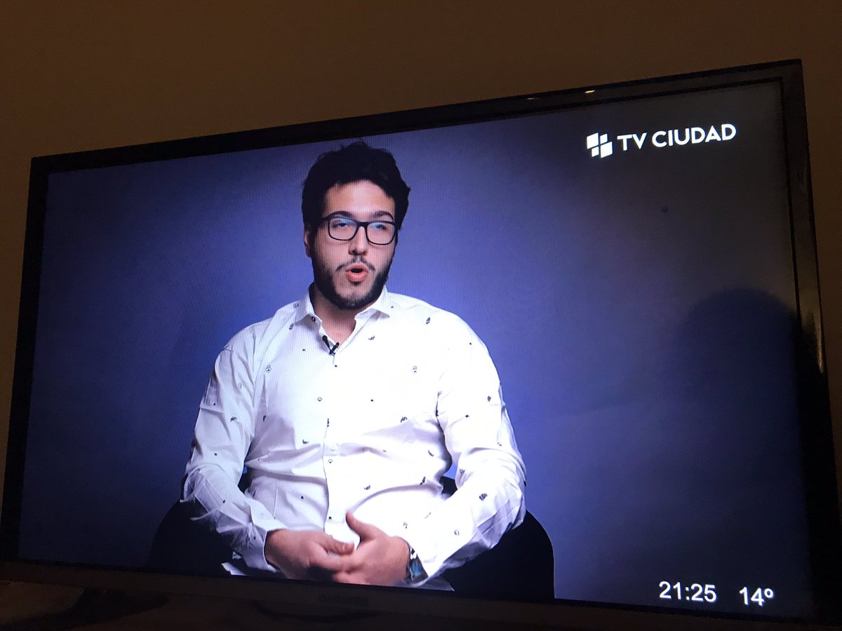 Profcuevasanta's tweet photo. Otro gran programa @TVCIUDADuy #MonedaCorriente @PCopelmayer capo. https://t.co/tc9V2mzs9o