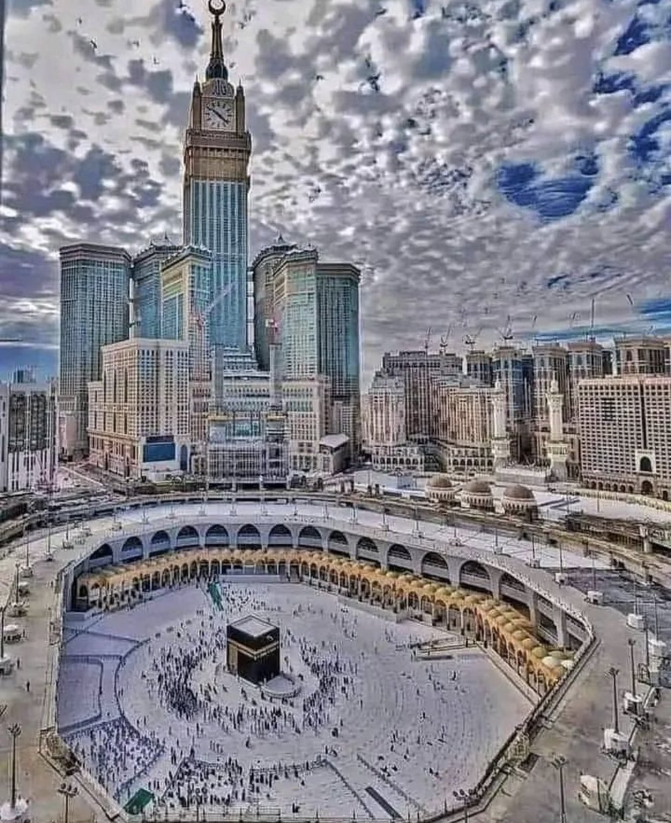 من جميل ما قرات:

الحرم المكي
أكبر مبنى في العالم بتكلفة 100 مليار دولار
ويتربع على مساحة 356 الف و 800 متر مربع
 مساحته مليون متر مربع
 يسع 2 مليون شخص
 يزوره 20 مليون إنسان سنوياً
 مفتوح 24 ساعة على 24 ساعة
 لا يُغلق أبداً
 به 1800 عامل نظافة
 40 سيارة نظافة كهربائية
 60 آلة