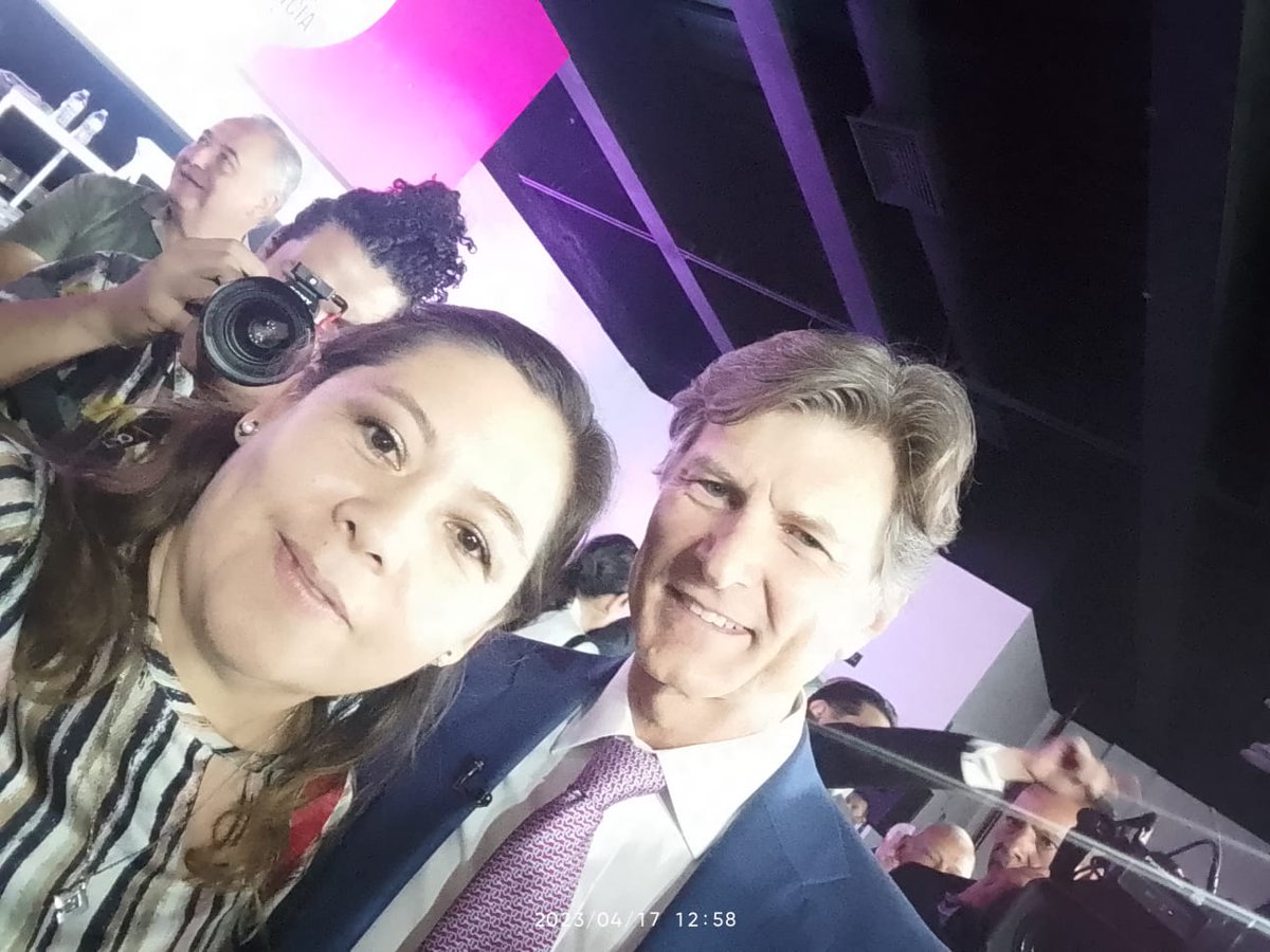 AncifemNacional's tweet photo. En estos tiempos México requiere de UNIDAD y trabajaremos juntos Sociedad Civil y Partidos Políticos para consolidar la Coalición que nuestro País necesita y lograr la nueva alternancia democrática. 
Felicidades a @redesunidosmx por reunir a los líderes que darán impulso a 1/2 https://t.co/1sJrpkT1dR
