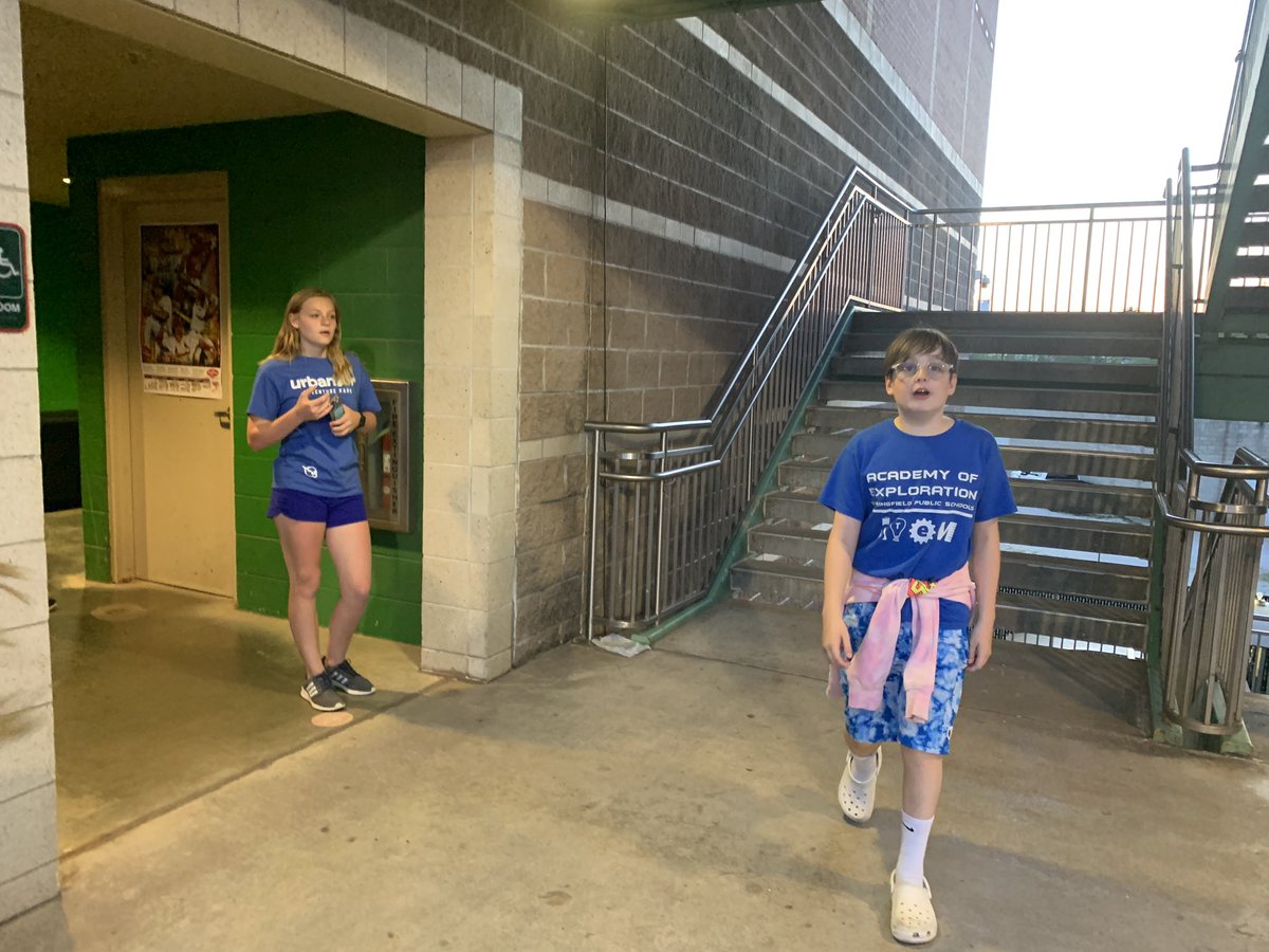AOESPS's tweet photo. #ChoicePrograms night at @SpfdCardinals! We had a blast hanging out together and even got to support our friends at @AFPASPS as they sang during the 7th Inning Stretch! ⚾️🧢
@officialSPS https://t.co/JuC41bAlhP