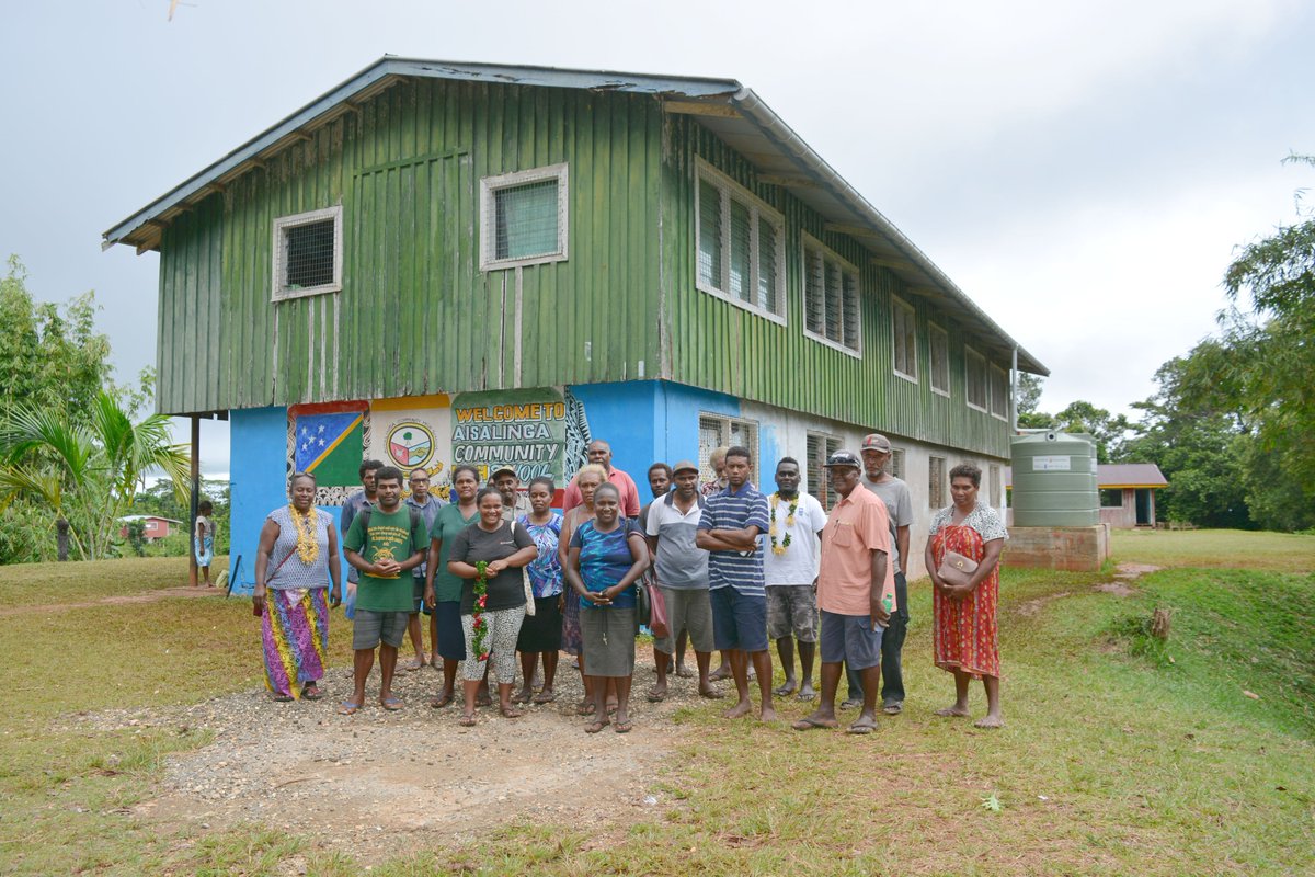 UNDP_Pacific's tweet photo. Gwaidingale Community High School & Aisalinga Community High School of Malaita Province 🇸🇧 are learning the importance of #riskinformed development with their newly installed water tanks. Work continues for the schools to ensure teachers' & students' access to clean water. #SDGs https://t.co/2NRbdtzcmz