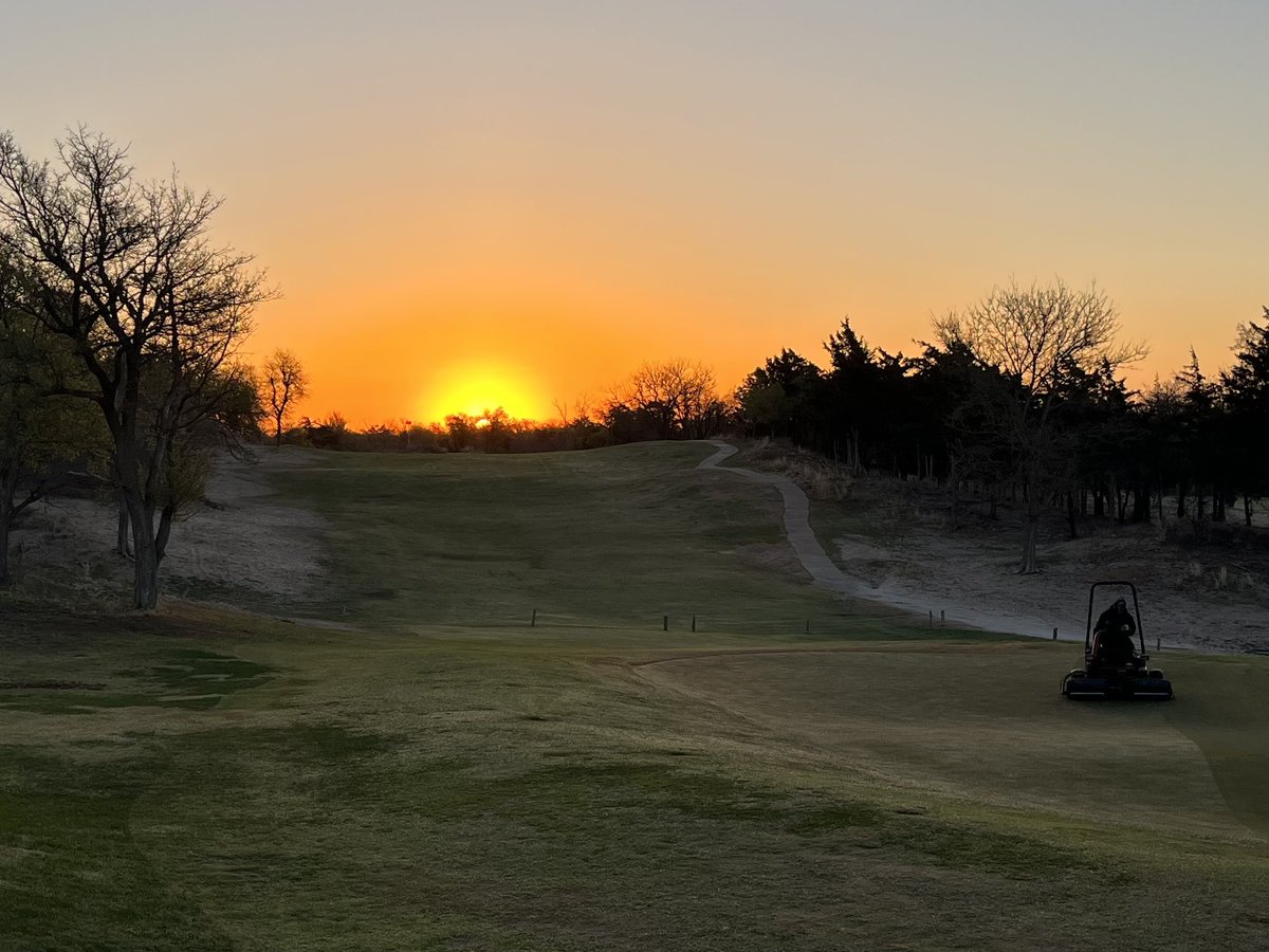 First sunrise setup of the year!  Always dreadful the night before but so satisfying the morning of…