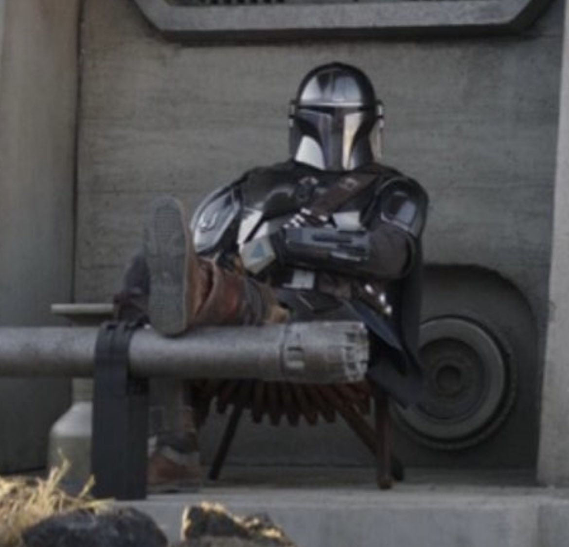 KENOBlDJARlN's tweet photo. THE MANDALORIAN SPOILERS 
-
-
-
-
-
he is literally so husband https://t.co/rCW2khEkPb