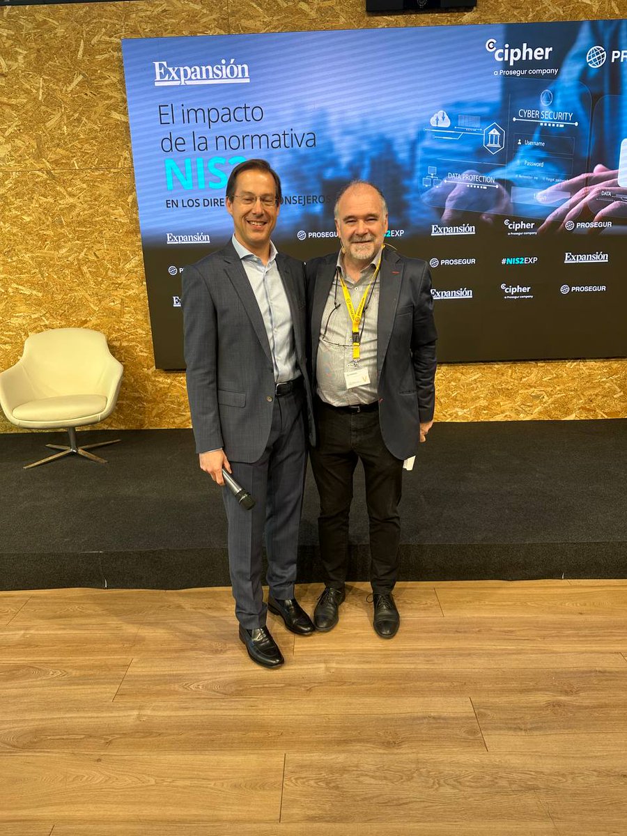 EventosUE's tweet photo. 🔛Iñaki Garay (@expansioncom) y Javier Cabrerizo (@ciphersec), son los encargados de dar la bienvenida a los asistentes al evento ‘El impacto de la NIS2 en los directivos y los consejos de administración’ #NIS2EXP https://t.co/k5kWvxF4mp