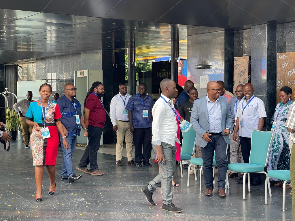 Ace2Africa's tweet photo. The communication training for the Africa Centers of Excellence continues today in #DaresSalaam with a focus on
#CorporateSocialResponsibility 
#CrisisCommunication

#Ace2inDar  #ACEimpact https://t.co/IYbNIpIlAu