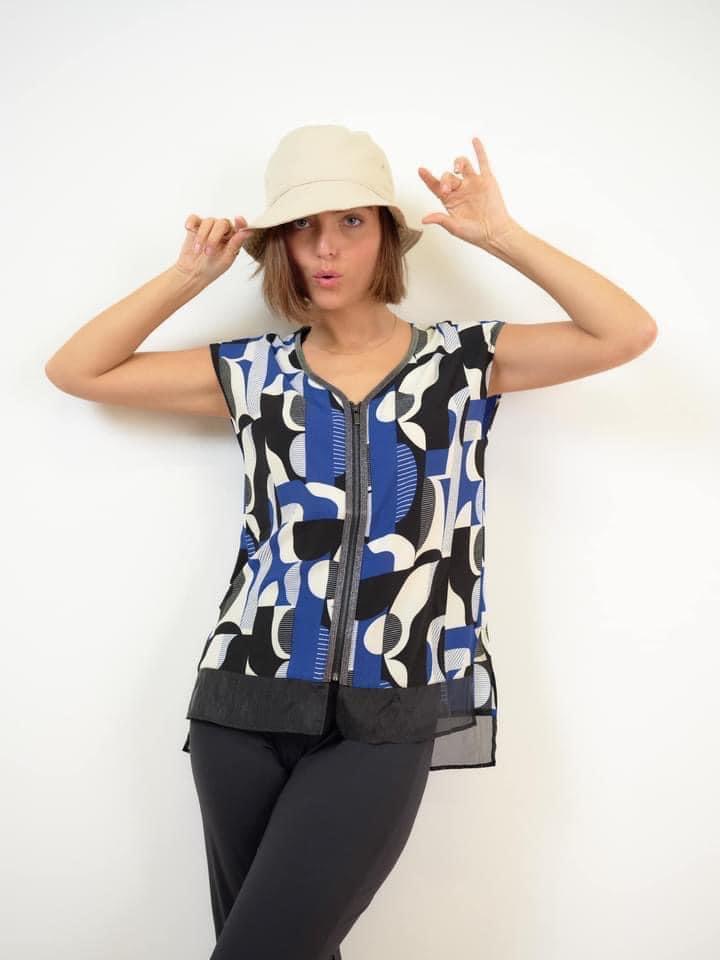 ReInventionRoom's tweet photo. Captain Tortue French Fashion Show - https://t.co/ogGPA9px0c https://t.co/qWQr4N0bO9