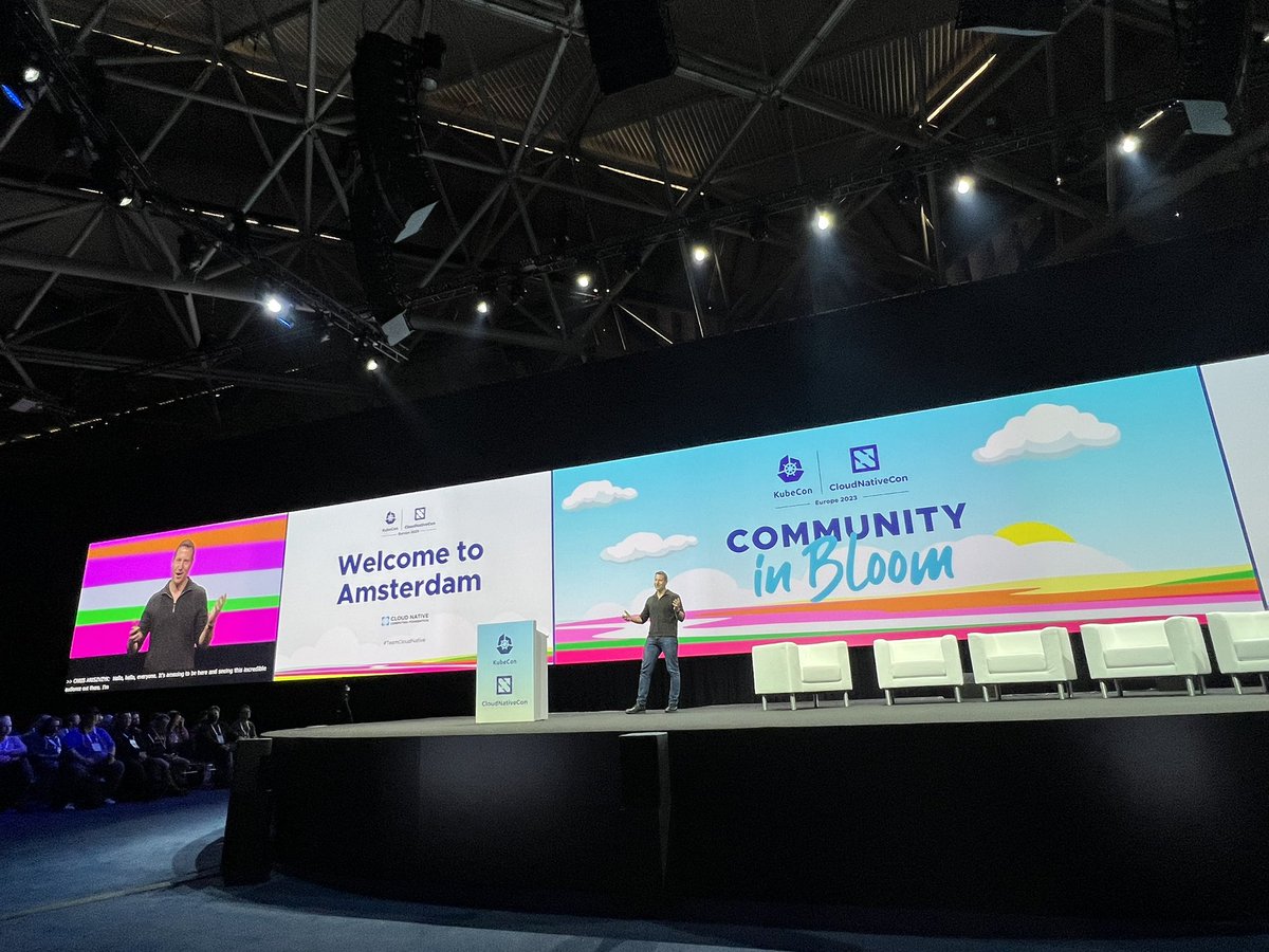 arungupta's tweet image. Largest #KubeCon ever in Europe, and now largest #opensource conference as well 🎉🙌

10k+ attendees
58% first time attendees 

Next #KubeCon EU in Paris, and also in China this year.