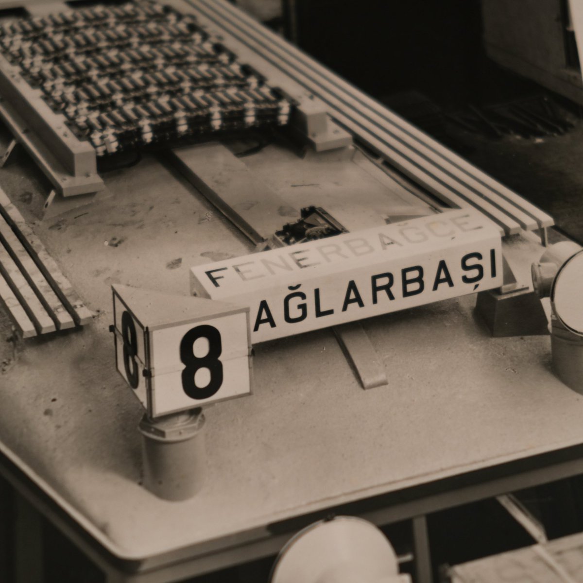 Üsküdar-Kadıköy tramvay hattında işleyecek tramvayların Berlin’deki imal sürecini belgeleyen emsalsiz fotoğraf albümü, 23 Nisan Pazar akşamı canlı olarak başlayacak “PHEBUS” müzayedemizde! (Lot: 52)

phebusmuzayede.com