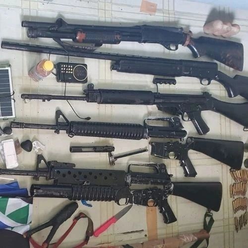 AB_008_'s tweet photo. Bukan Milik TNI...
5 Senjata yang Disita dari KST/KKB Ternyata Buatan Amerika dan Diselundupkan dari Papua Nugini.
.
.
.
📌
Ijin...
Min @RandomWorldWar
Mungkin tertarik untuk mengupasnya, supaya netizen tahu betapa mematikannya senjata ini.

📸 @.jurnalmiliter | @.tni_update https://t.co/xNEtjK9Qim