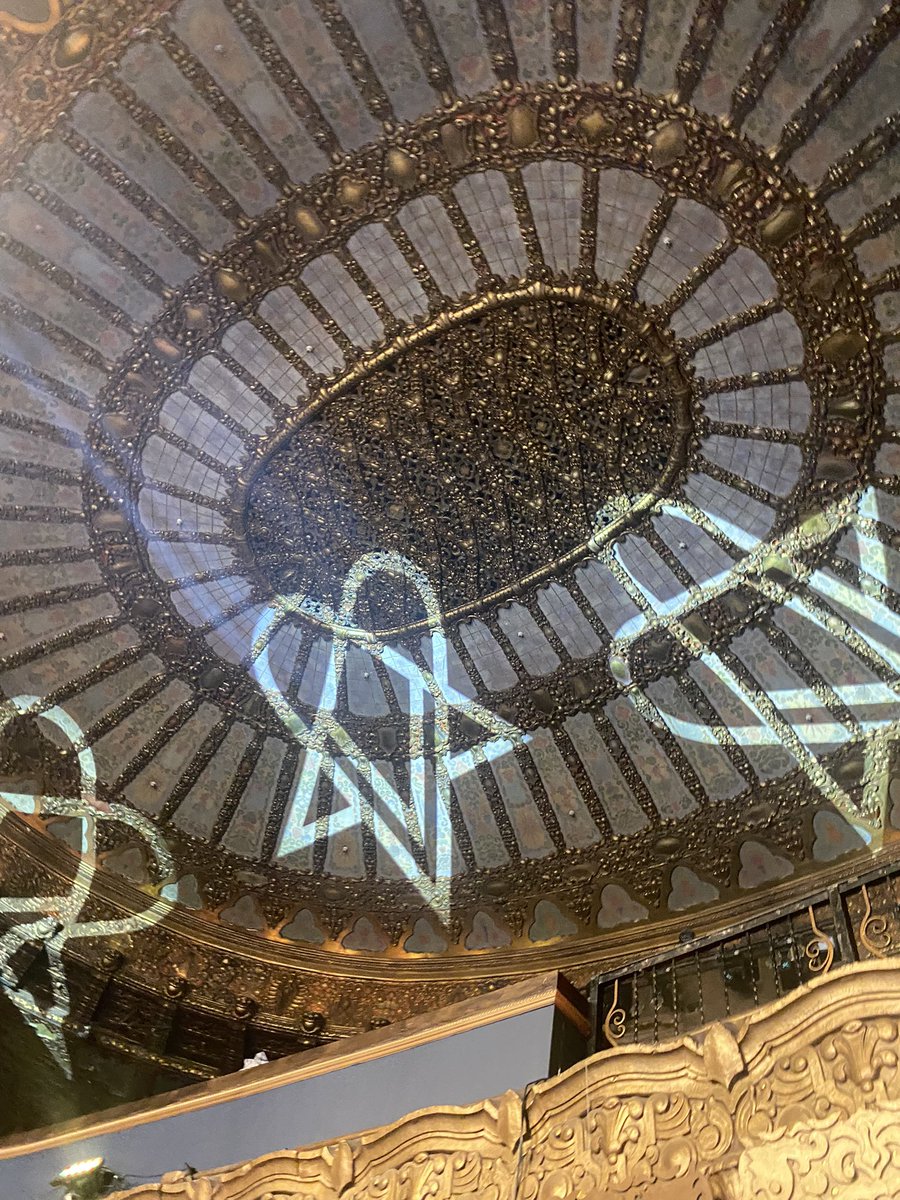 Radio1Dark's tweet photo. The ceiling at the show https://t.co/Rldj4OLDbi