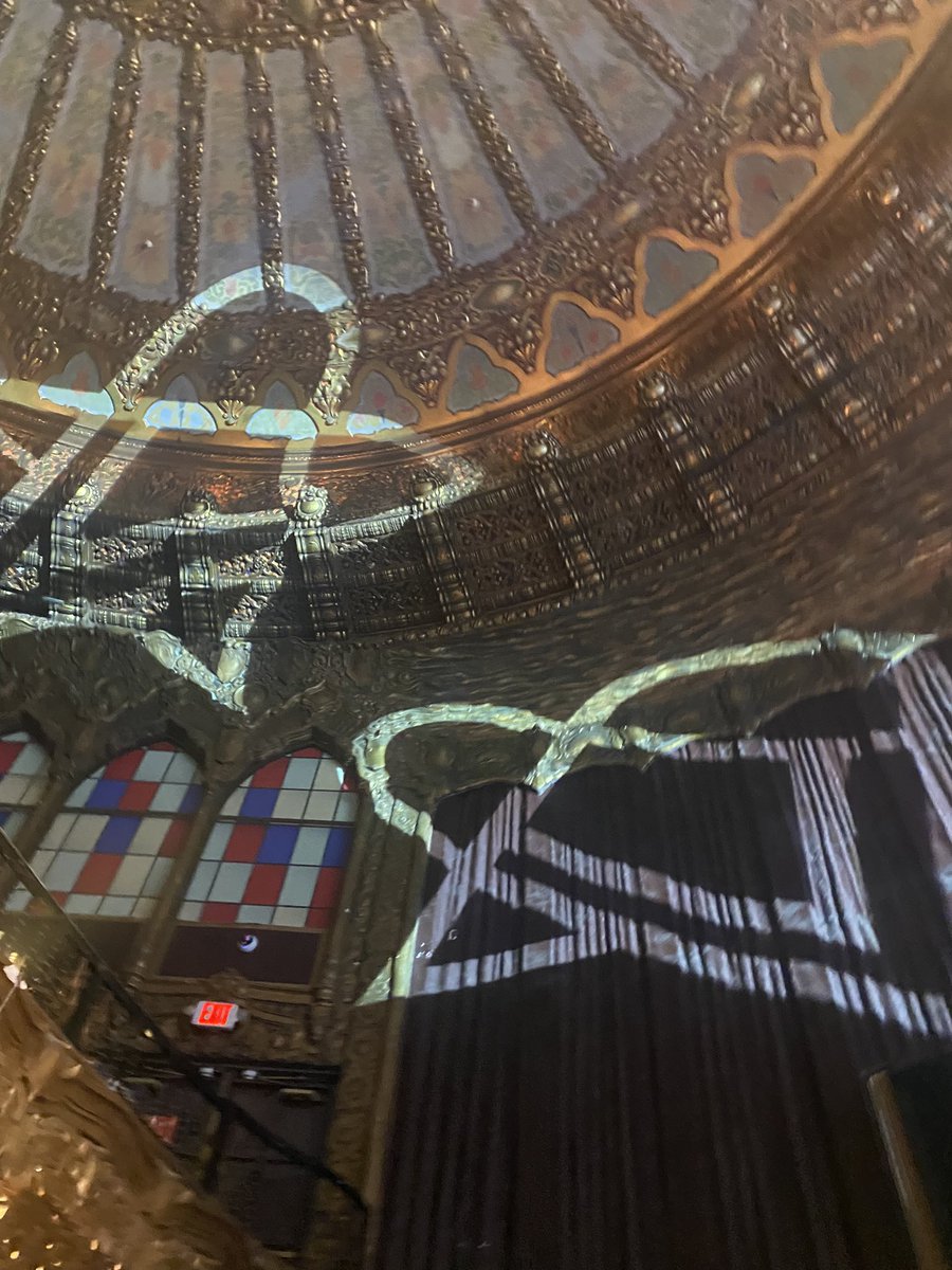 Radio1Dark's tweet photo. The ceiling at the show https://t.co/Rldj4OLDbi