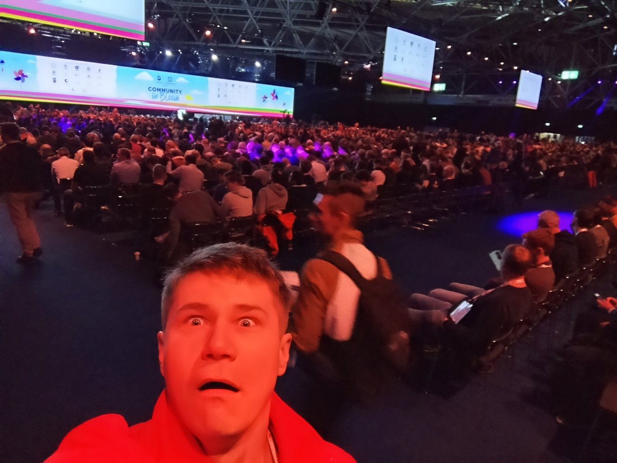 devhunger's tweet image. At #KubeConEU 🤩