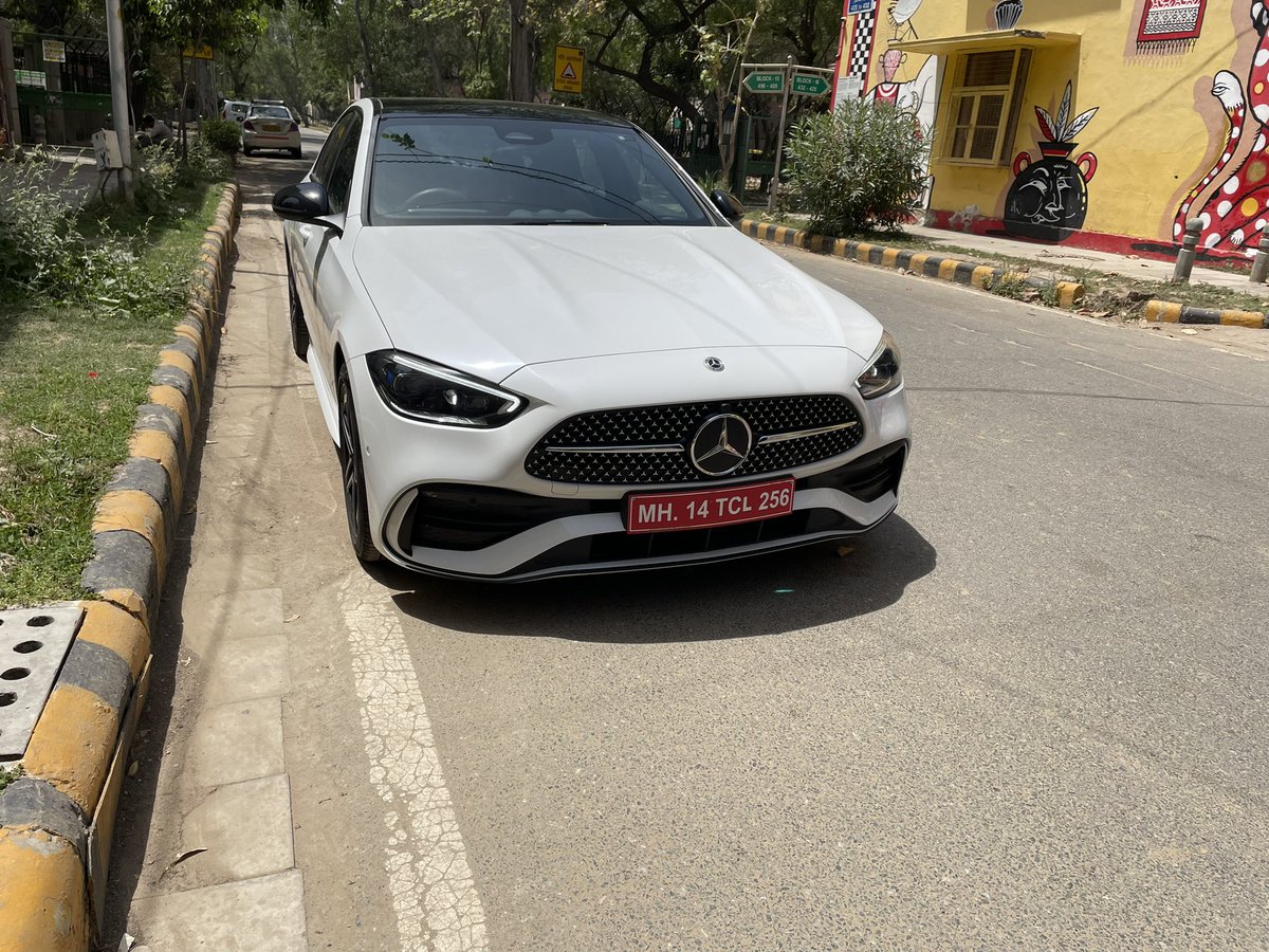 dhruvmohan97's tweet photo. Shooting with the @MercedesBenzInd @MercedesBenz #C300D under scorching Delhi Heat for @BiIndia !
No worries it’s the best Sedan out there.
Video out soon. https://t.co/c0cGjjRimn