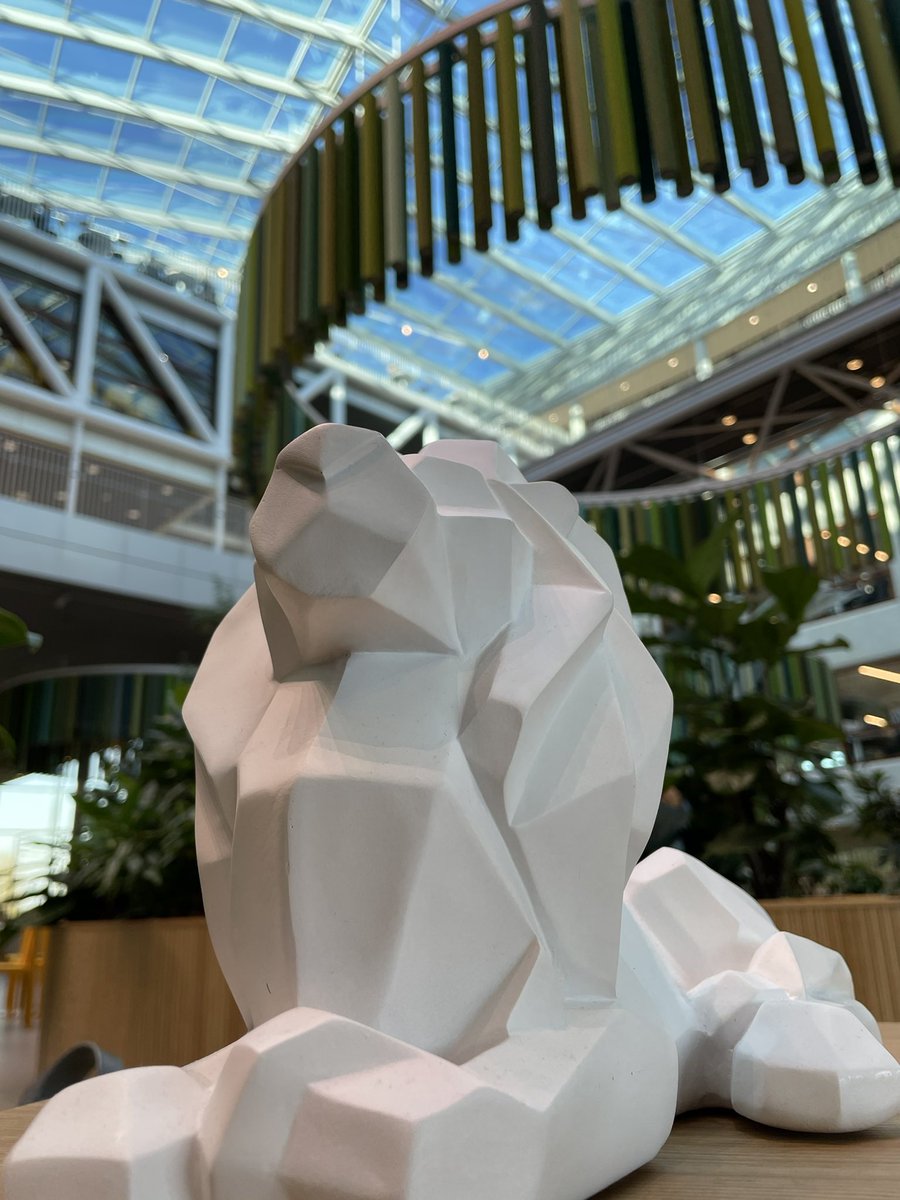 DJ_Grootenboer's tweet photo. Vandaag tweede dag in de #hub50 in Utrecht voor leergang Leiderschap bij Digitale Transformatie . https://t.co/T0ZC4YeIym