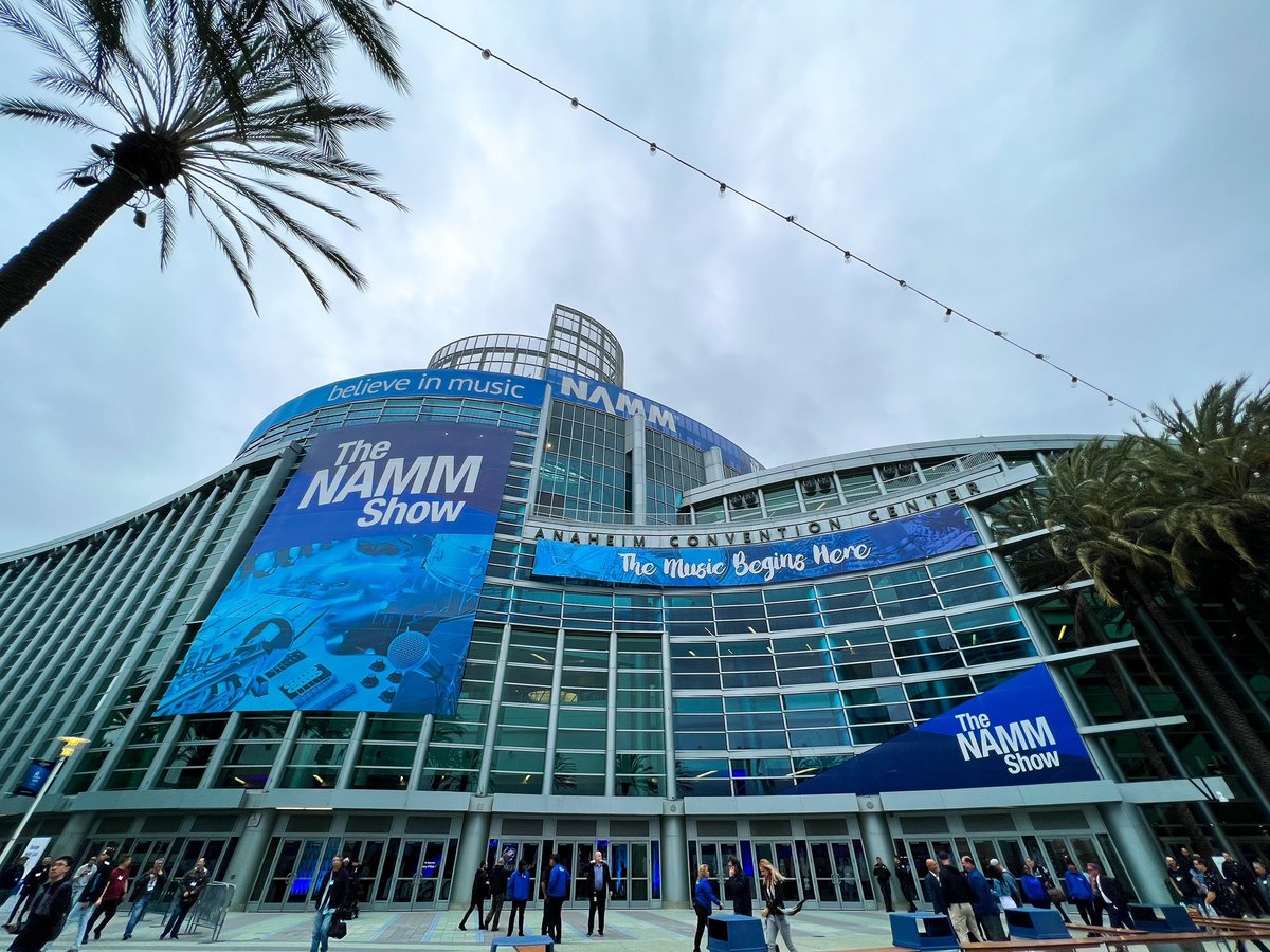 Soundhouse_jp's tweet image. 【NAMM SHOW レポート】
先日アナハイムで開催された楽器・音楽の祭典「NAMMショー」のレポートを、サウンドハウス関連アカウントにて絶賛投稿中！各メーカーの最新情報が満載です✨ #サウンドハウスNAMM2023 でチェックしてみてください😎
#NAMM2023
