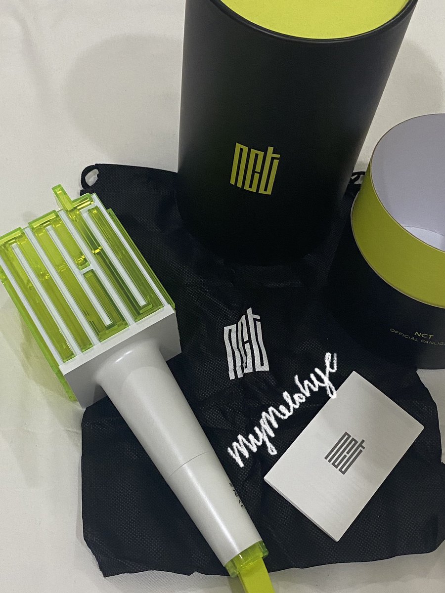 mymelohye's tweet photo. ꒰ wts lfb ph ꒱ 

nct neobong lightstick !

⊹ 2.2k (slightly negotiable)
⊹ onhand 
⊹ only used once to test !
⊹ can connect sa app
⊹ mint condi ! some scratches sa box since its matte :( 
⊹ mop gcash ; mod sdd

rfs : its just stuck sa room since di ko naman nagagamit https://t.co/lorh9gtoho