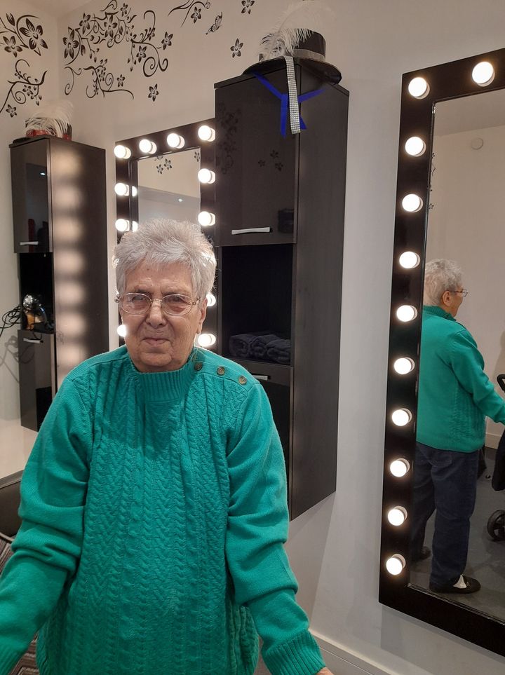 AspenPlaceCare's tweet photo. Beautiful hair, gorgeous smiles on a Salon day. https://t.co/Moh964ws2C