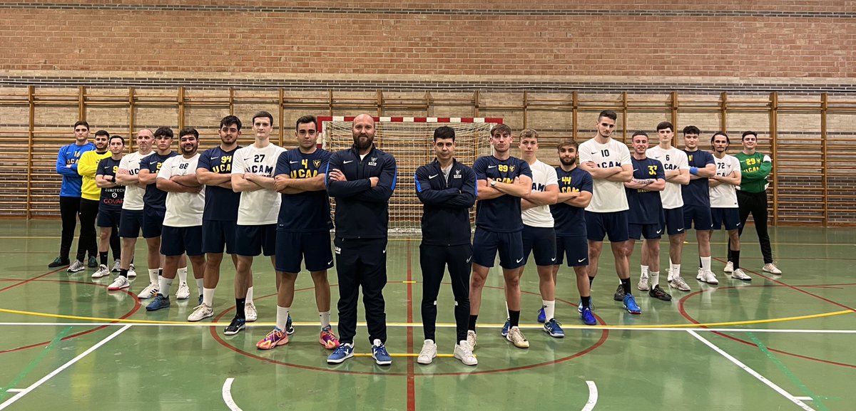 Raulrodmor's tweet photo. Este fin de semana nos lo jugamos todo.
Os esperamos a las 5:30 en san Basilio para disputar la semifinal del play off senior contra Puerto, es un partido muy difícil pero lo daremos todo por estar en la final del domingo.  
#vamosucam #esahora https://t.co/Gc0VZdTLiG
