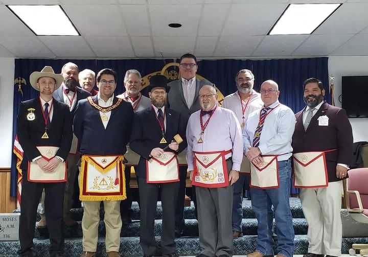 TkMartin1074196's tweet photo. Honestly believe that every person has to go through something that absolutely destroys them to find out who they really are.

#masonictemple #masonic #masoniclodge #masonicbrothers #masonicfamily #masonjar #masonicartwork #masons4mitts #mason #grandl https://t.co/UVc25uyAT1