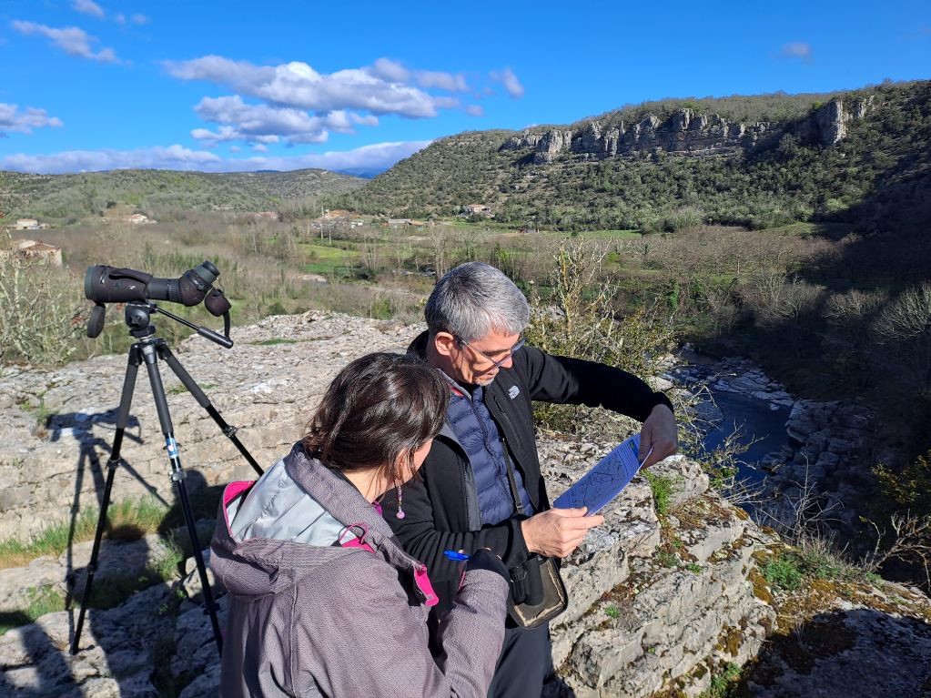 SafeLines4Birds's tweet photo. A tour of #SL4B sites in🇫🇷? @LPOFrance  &amp; @LPO_auv_rhonalp took our @LIFEprogramme monitor NEEMO to the sites where we will implement actions &amp; discussed the issues of 🦅mortality along the #grid⚡

NEEMO monitors the good administrative &amp; financial progress of the project 🤝 https://t.co/15aC1f9z1Y