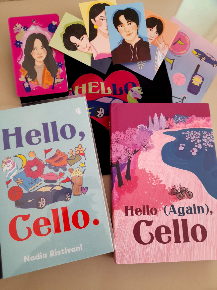 nayy_rmdhnti's tweet photo. Sore nunggu buka, tiba" cello dateng akhirnyaa. Serius ini cantik bangett, halo helga cello 💗. #HelloAgainCello @ijoscripts @Bukune https://t.co/BSA4AwKjez