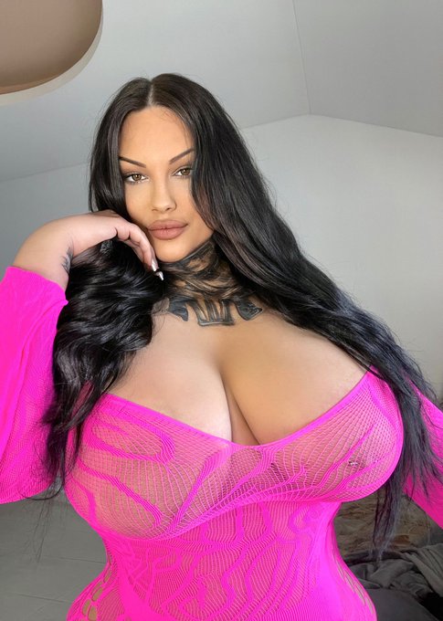 Pinky day! #bustymomma #bbwbeauty #bbwcurvy #bigboobs #bigbreast #bimbo #boobs #Bounce #breasts https://t<a href="/tag/bustymomma"class="tags">#bustymomma</a><a href="/tag/bbwbeauty"class="tags">#bbwbeauty</a><a href="/tag/bbwcurvy"class="tags">#bbwcurvy</a><a href="/tag/bigboobs"class="tags">#bigboobs</a><a href="/tag/boobs"class="tags"><span>#boobs</span></a><a href="/tag/breasts"class="tags"><span>#breasts</span></a><a href="/tag/bimbo"class="tags"><span>#bimbo</span></a><a href="/tag/bounce"class="tags"><span>#bounce</span></a><a href="/tag/bigbreast"class="tags"><span>#bigbreast</span></a>