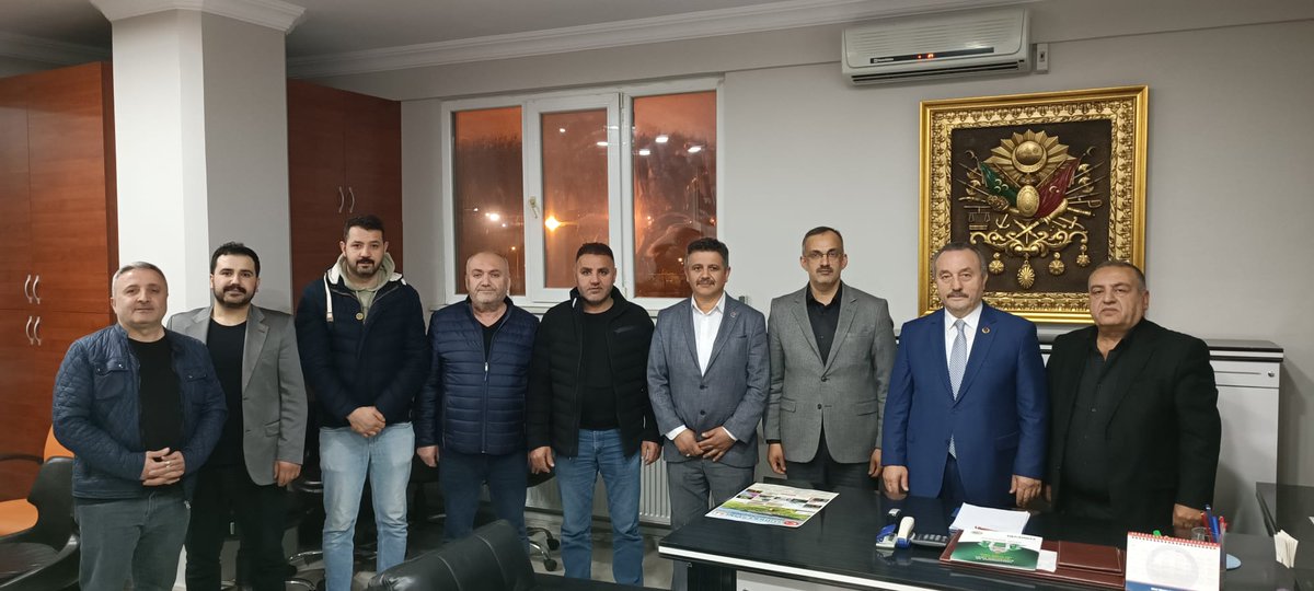 akadirdarel's tweet photo. Sivas İmranlı Türkkeşlik Köyü derneğini Genel Başkan Yardımcımız Sayın @DursunCaglayan_ , Milletvekili adaylarımız @HasanGungormez  Gökhan Keleş , Soner Arslantürk ile birlikte ziyaret ettik. Coşkulu karşılamadan dolayı dernek başkanı ve yönetim kuruluna teşekkür ederim https://t.co/rntASfdXcT