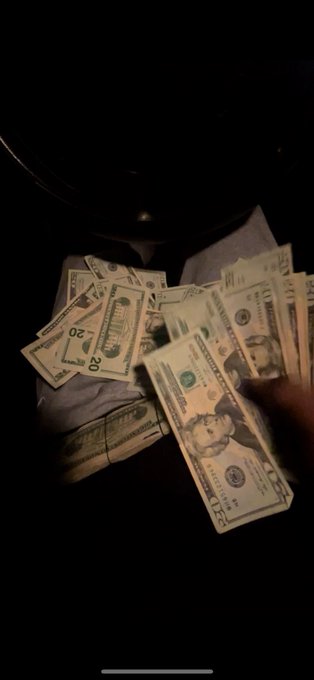 He feeding you or I got to ? https://t.co/iuJAYUfu0l<a href="/tag/cashcow"class="tags"><span>#cashcow</span></a><a href="/tag/babyyes"class="tags"><span>#babyyes</span></a>