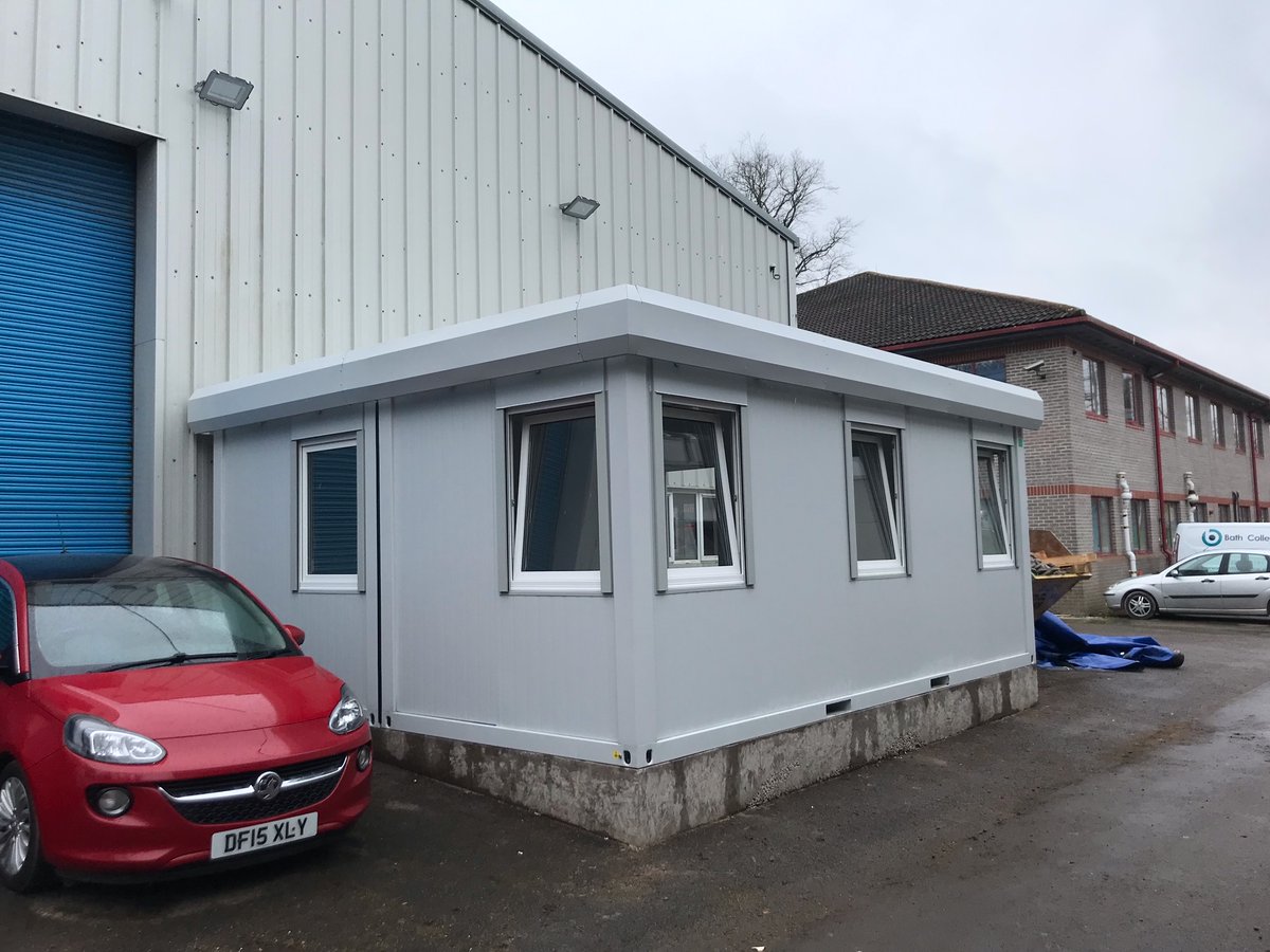 ConceptCabins's tweet photo. Done &amp; dusted at #Bath College!

Here is the 2 Bay Modular Building our installers completed earlier this month👷

This building will be used as a workshop for their trainee mechanics to strip down car engines! 🚗🧑‍🔧 https://t.co/wPl36bsU4l