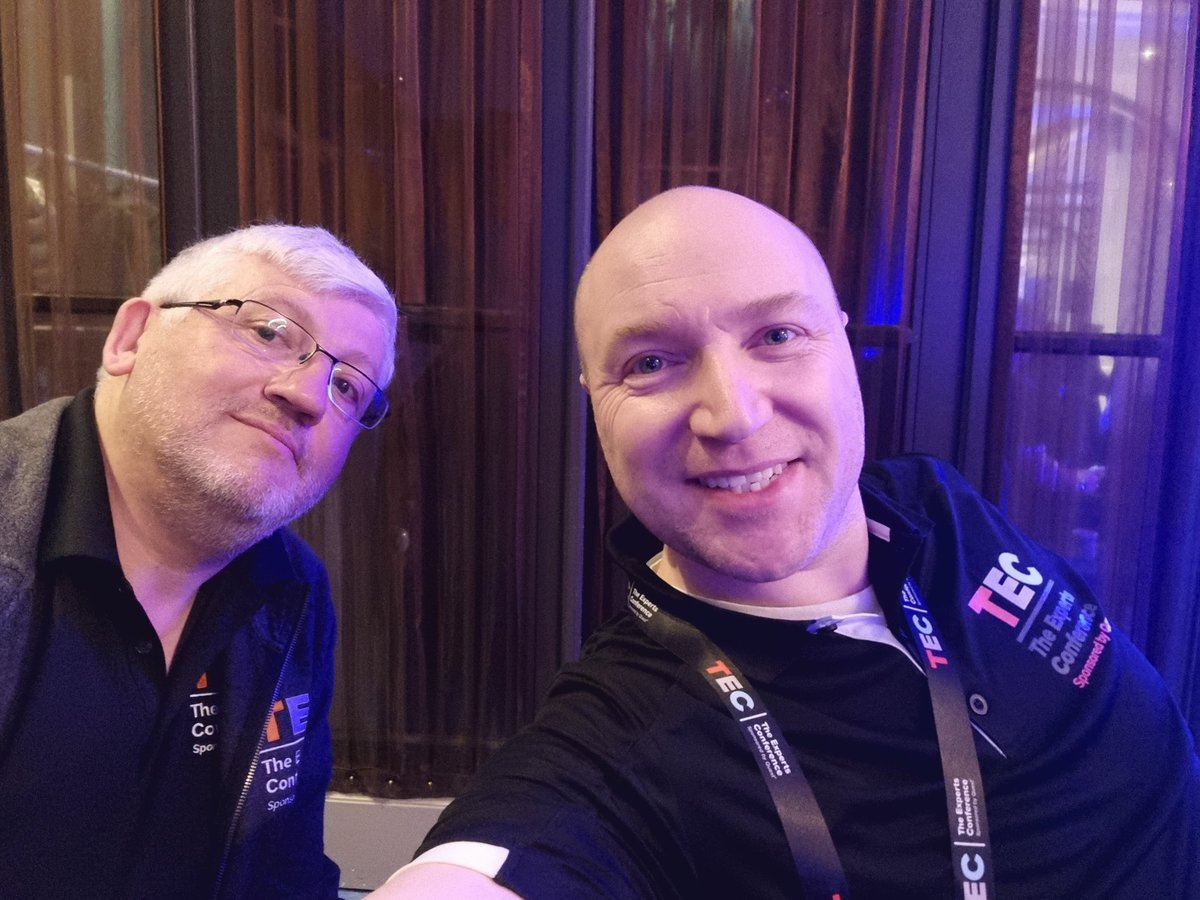 Morning from sunny Paris! I'm here with <a href="/12Knocksinna/">Tony Redmond</a>, <a href="/vanhybrid/">Michael Van Horenbeeck</a> and others at #TEC2023 - our second conference stop of the week!