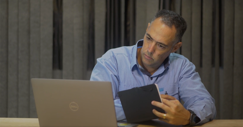 SandvikGroup's tweet photo. What can make life simpler? For our Just a minute… star Marcelo Bertolini it’s engineering.
#LifeAtSandvik #engineering