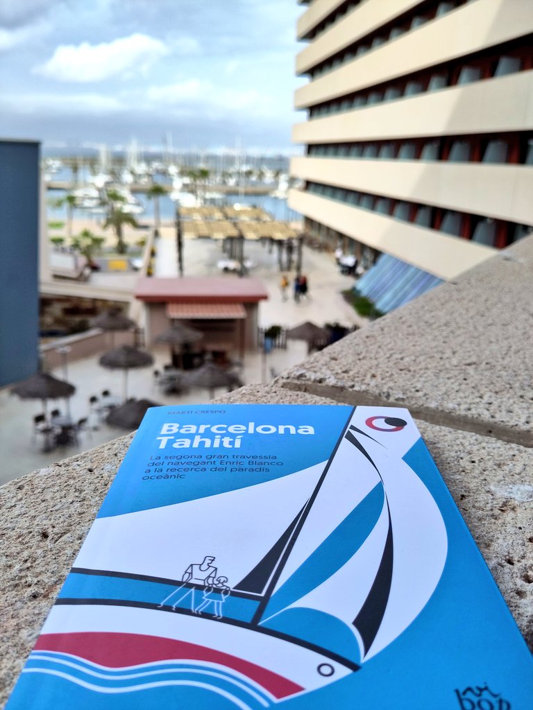 marticres's tweet image. El navegant #EnricBlanco, amb el balandre #Evalú, va passar un parell de vegades per la badia de Gibraltar 🇬🇮

Si en voleu saber tota la història, @EdicionsVibop 

#SantJordi2023 #recomanacions