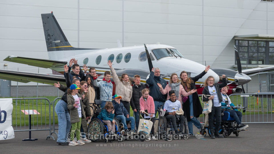 Hoogvliegers's tweet photo. Afgelopen zaterdag hebben er 72 Hoogvliegers gevlogen vanaf Lelystad Airport

https://t.co/9693M4eXRA https://t.co/rSMtq8Qz54
