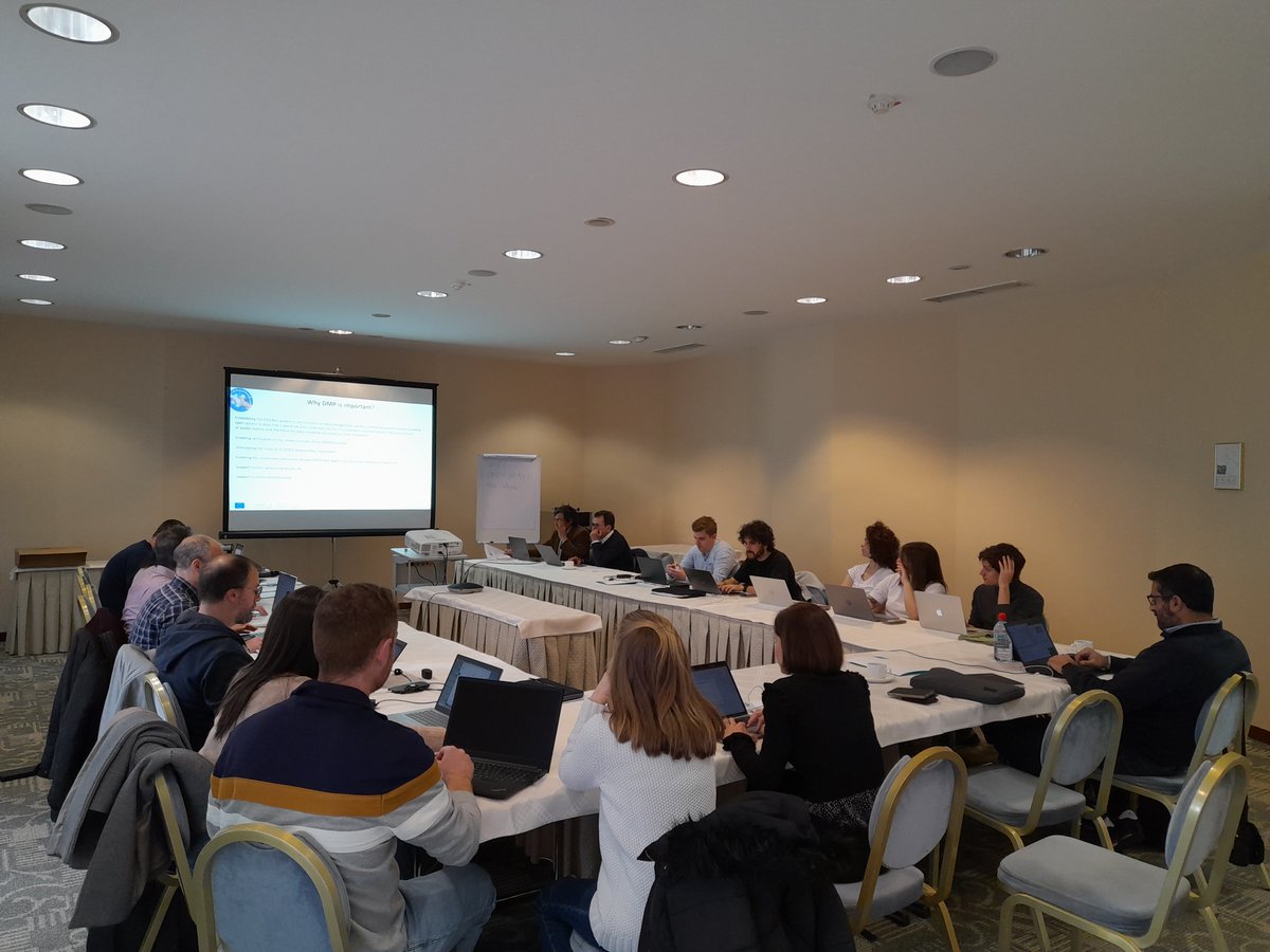 Essence2020 tweet media