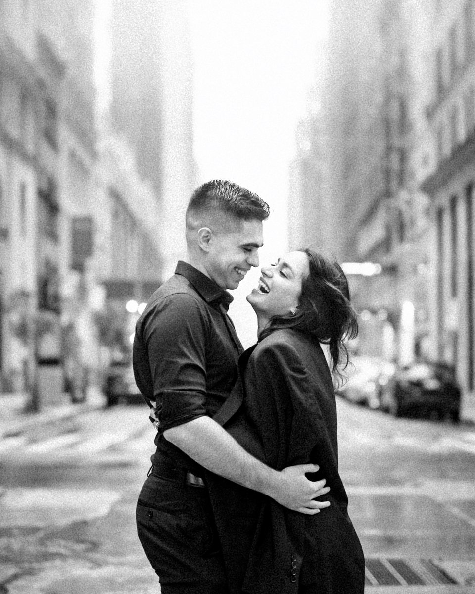 NikonIndia's tweet photo. Two people on a street, lost in their own world., captured by our #NikonCreator Raj RJ.

Nikon Z 9, NIKKOR Z 50mm f/1.8 S

For information on products, offers and more, visit https://t.co/O2lv6tbfaS

#Nikon #NikonIndia #NikonZ9 #NikonMorrorless #MirrorlessCamera #MirrorlessRange https://t.co/3NK3hS0eXF