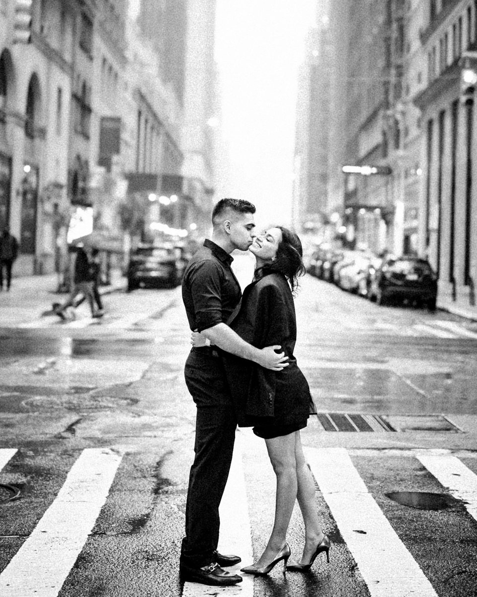 NikonIndia's tweet photo. Two people on a street, lost in their own world., captured by our #NikonCreator Raj RJ.

Nikon Z 9, NIKKOR Z 50mm f/1.8 S

For information on products, offers and more, visit https://t.co/O2lv6tbfaS

#Nikon #NikonIndia #NikonZ9 #NikonMorrorless #MirrorlessCamera #MirrorlessRange https://t.co/3NK3hS0eXF