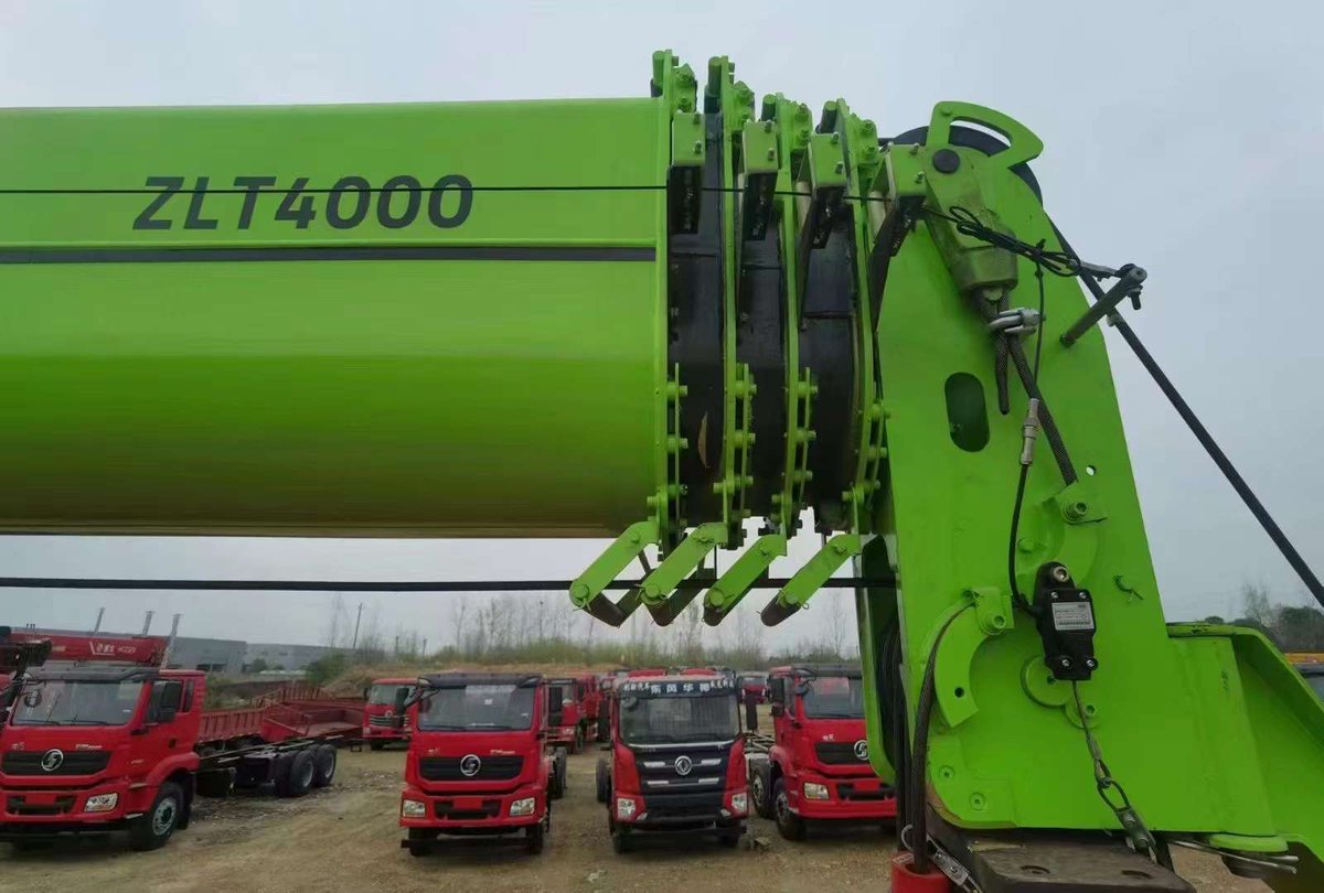 julieeesm's tweet photo. Zoomlion 16T truck-mounted crane @ SHACMAN 12 wheels chassis
#TruckLoads #Construction https://t.co/d9tiTqqO76
