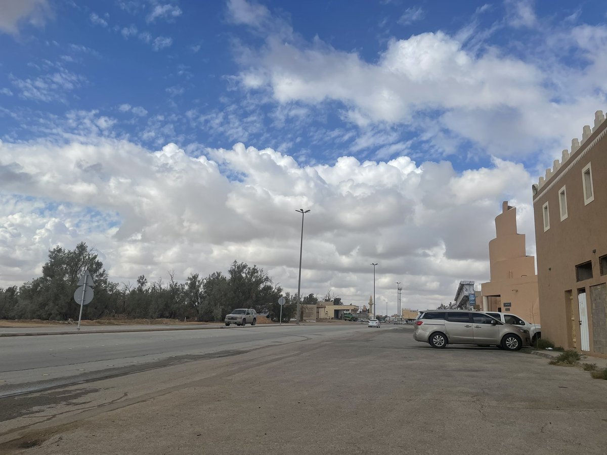 tcfcw's tweet photo. @ALMISNID طيب هذي من تصويري ببريدة https://t.co/QyGfnyEeSp