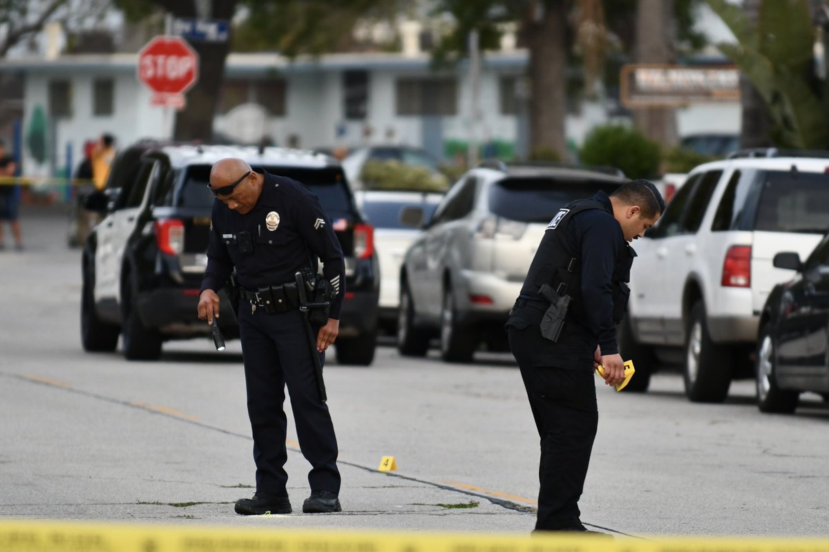 AnkrPress's tweet photo. Wilmington 04/18/23: 

Two are struck in a Wilmington shooting. The incident occurred shortly before 7 p.m. on the 700 block of W. D St. The victims self-transported themselves to a hospital in unknown condition. No suspect description yet pending the investigation. https://t.co/5w3djBUSNF
